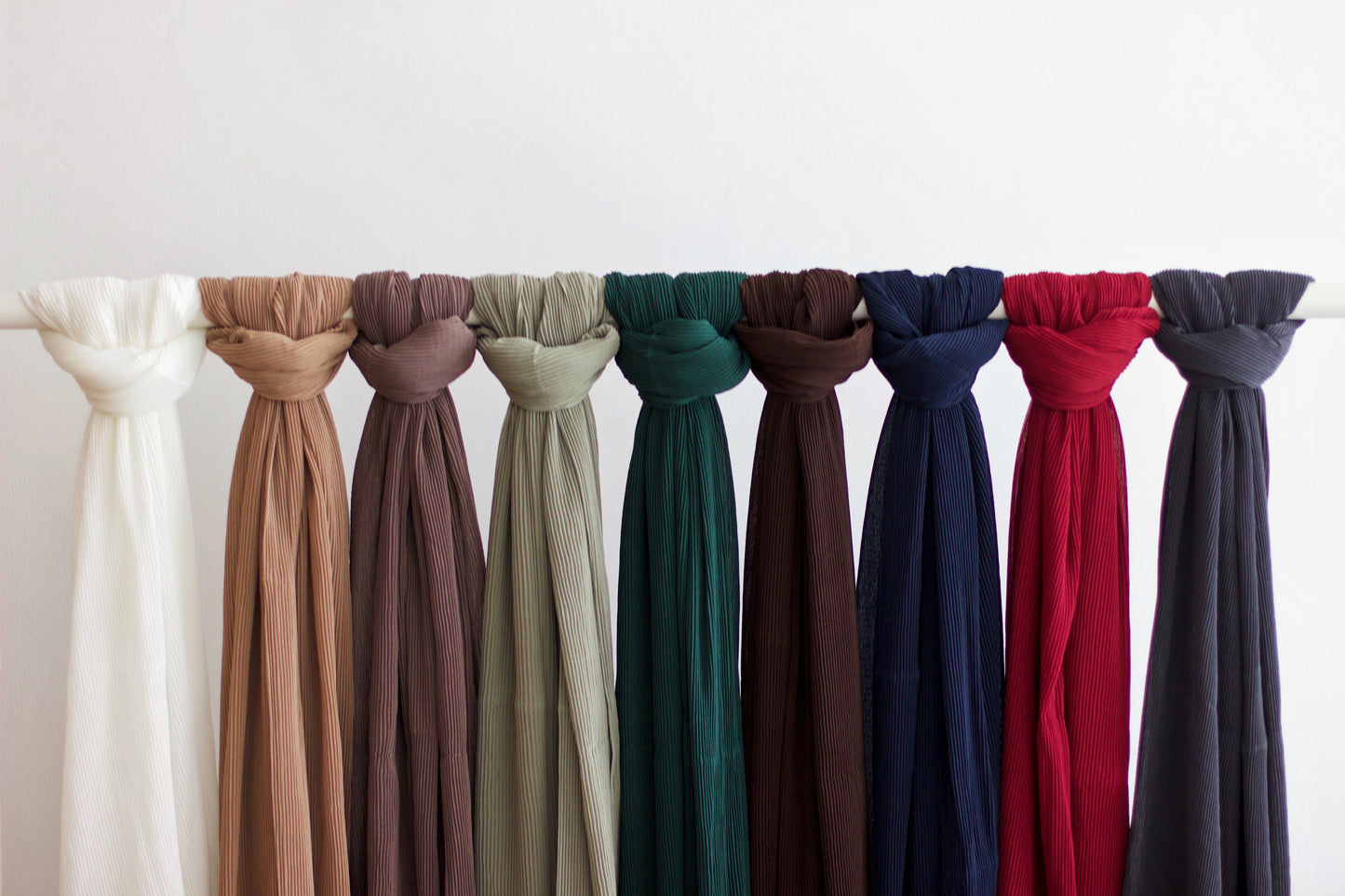 Hasna pleated shawl