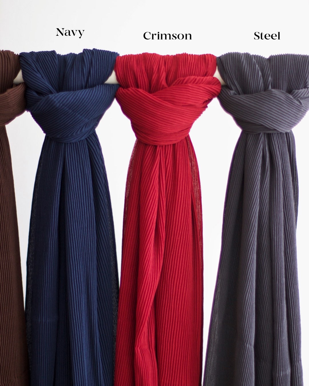 Hasna pleated shawl