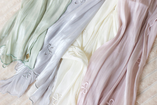 Bow tie shimmer shawl