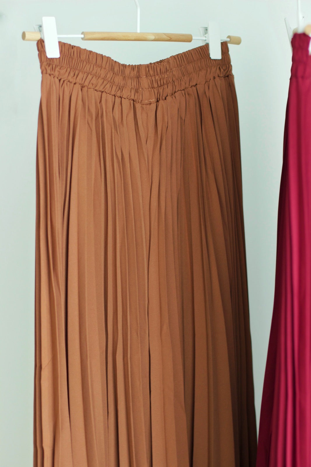 Zaida - Pleated Pants