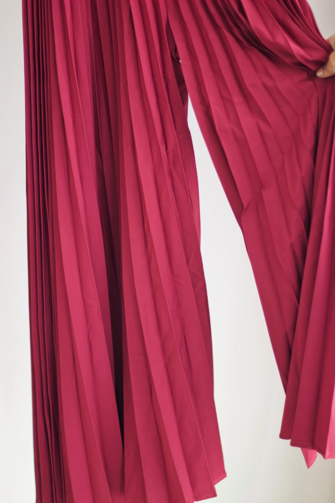 Zaida - Pleated Pants