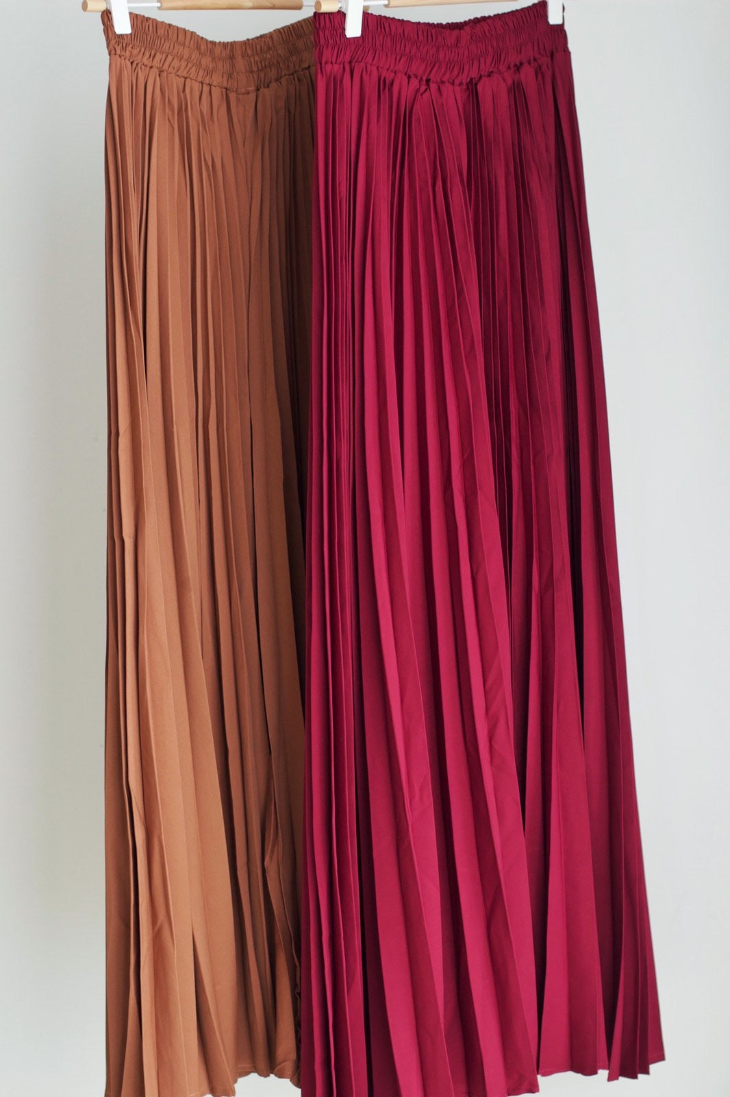 Zaida - Pleated Pants