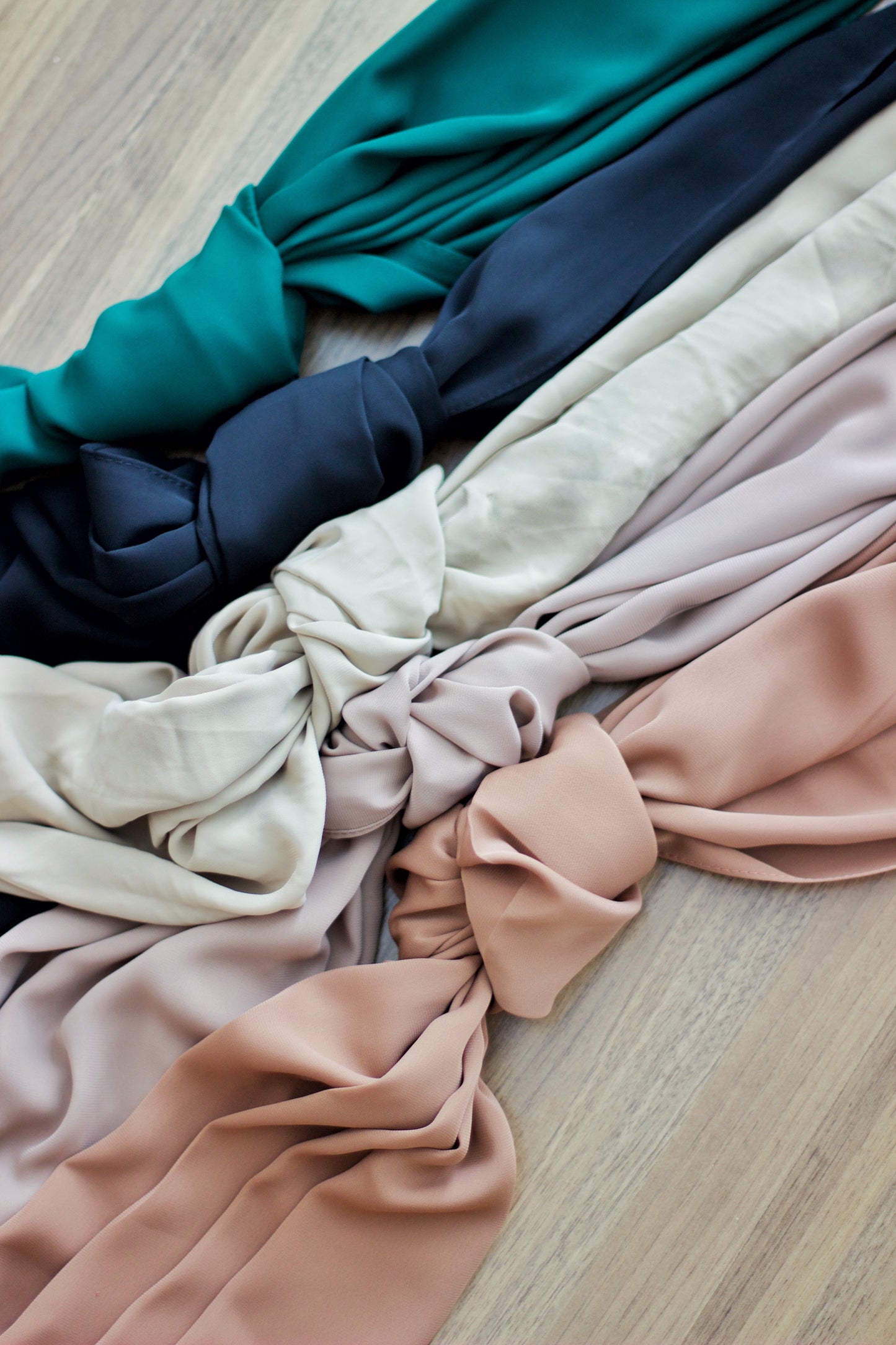 Neesa 2.0 : Silky chiffon shawl with shine
